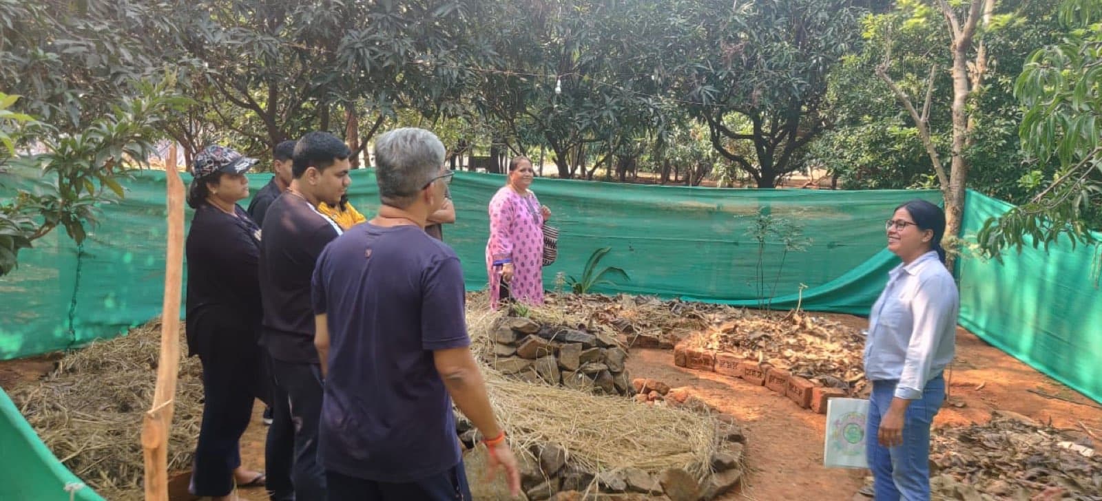 A hands-on permaculture workshop in the field